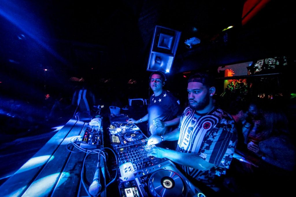 dj29