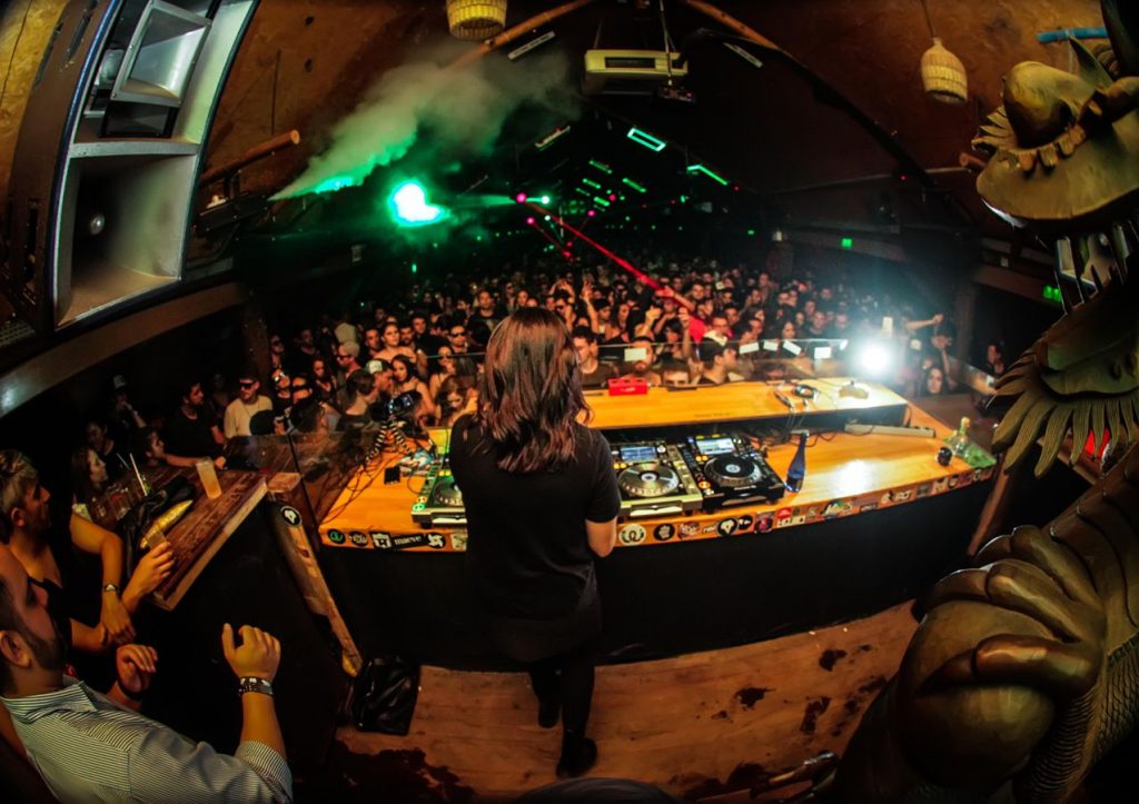 dj47