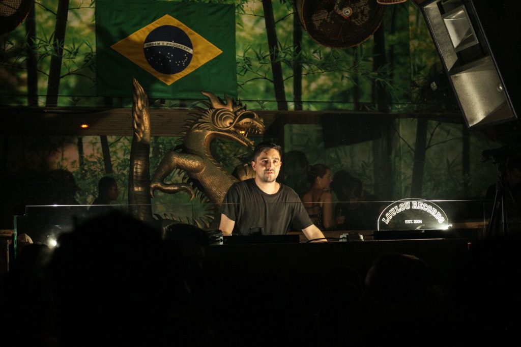 dj31