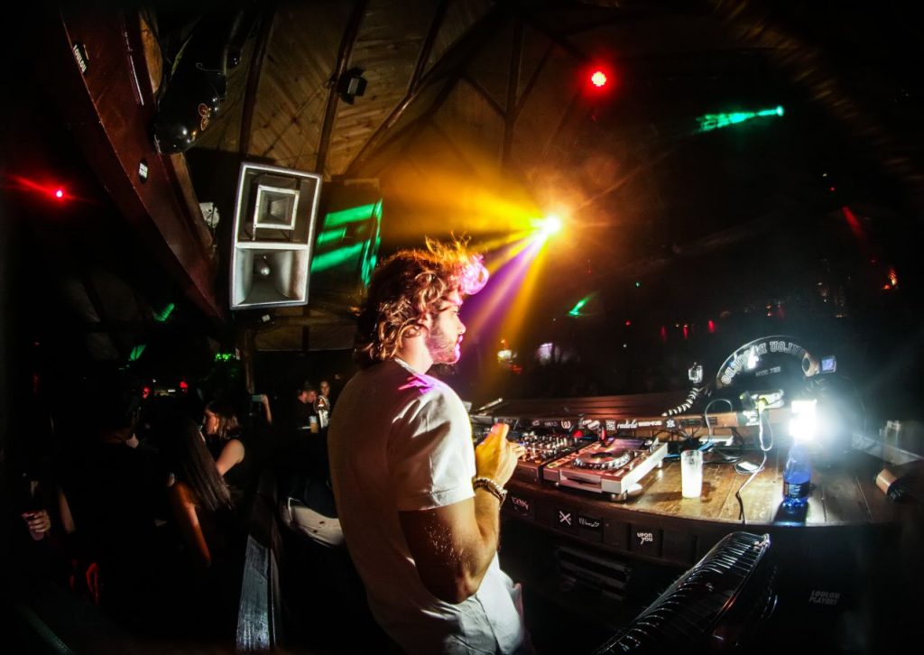 dj39