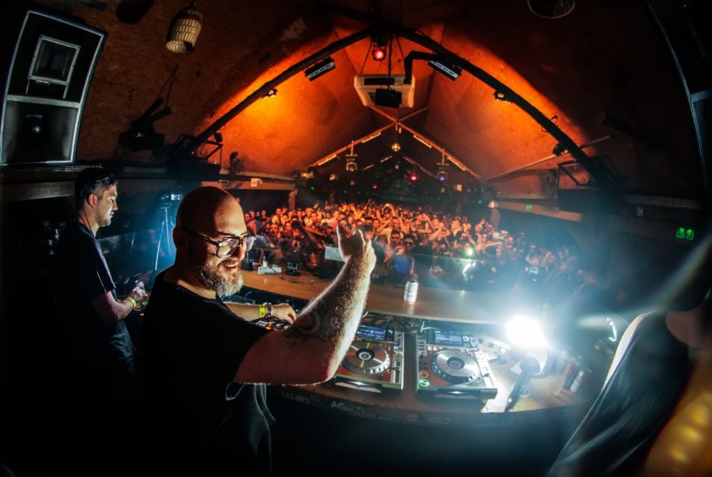 dj51