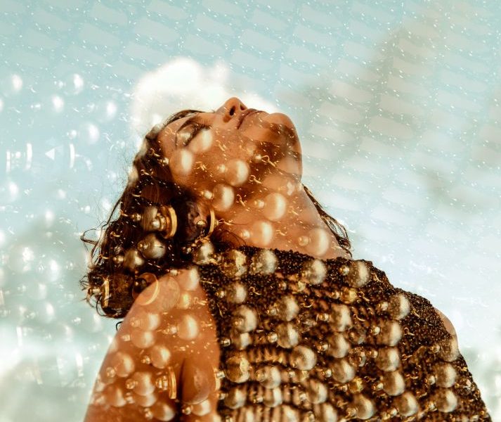 Rob Ribeiro Cantora e compositora RoB lança seu debut álbum, Rob Love, com diversas ...